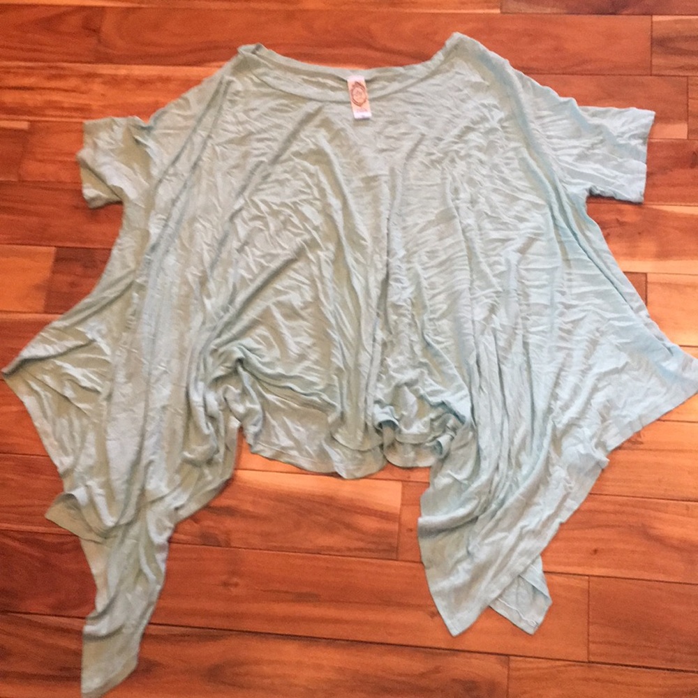 Blue pull over